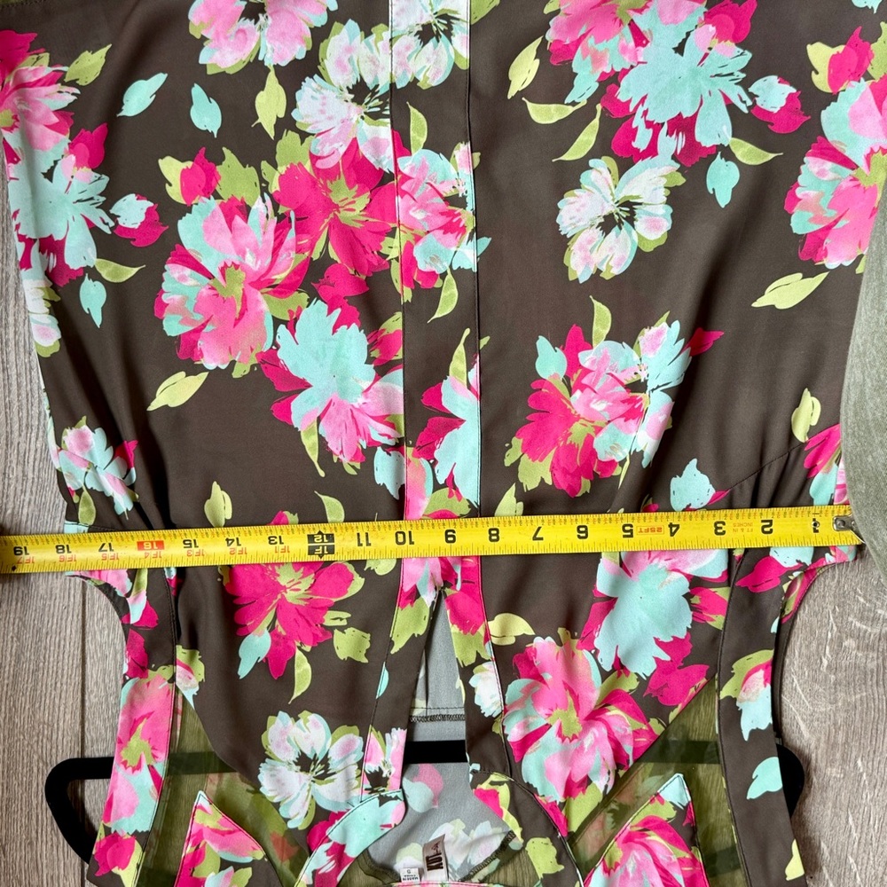 Kut from the Kloth Floral Sleeveless Blouse - Pink and Green - Picture 7 of 7